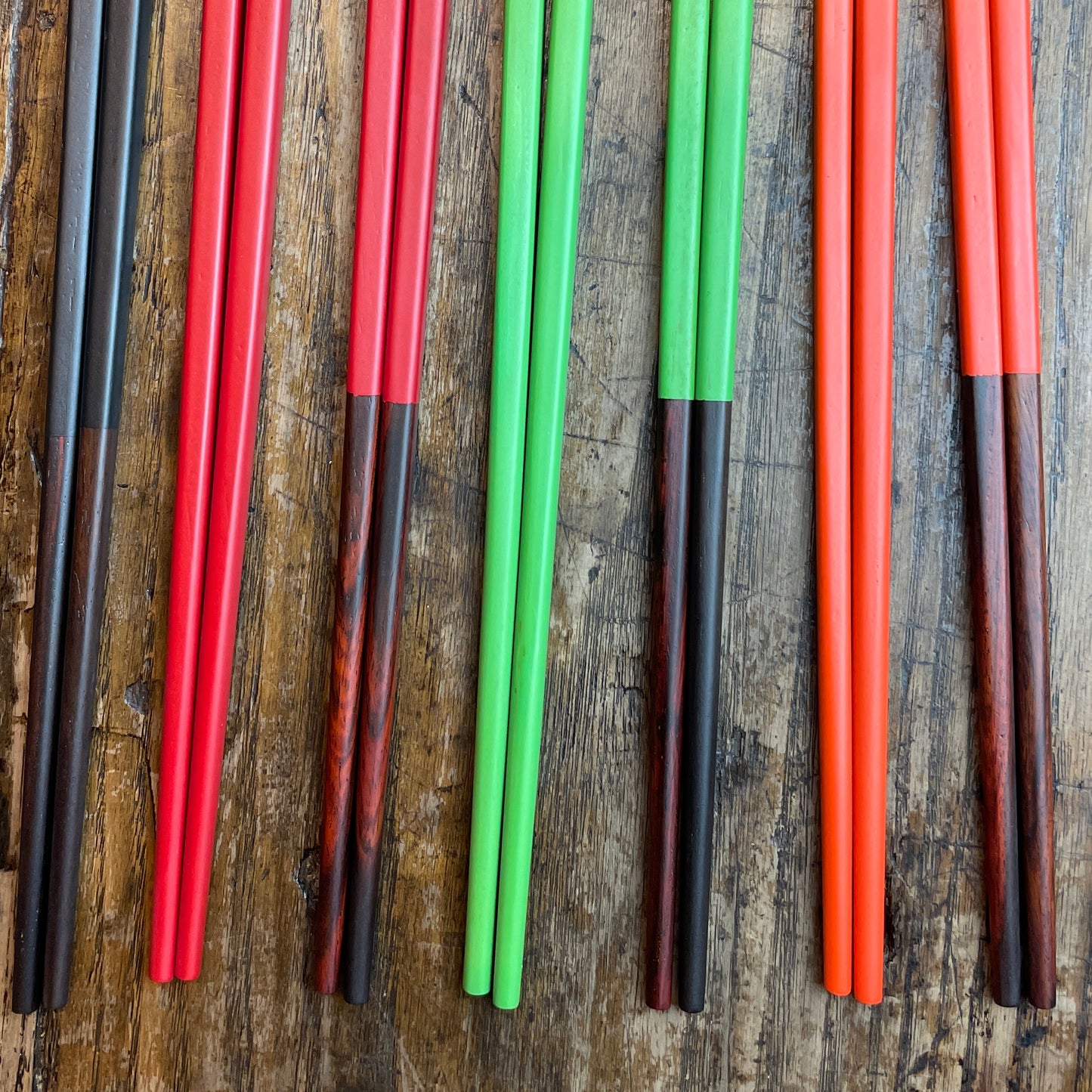 Medium Lacquer Noodle Bowl (single hole) with Chopsticks