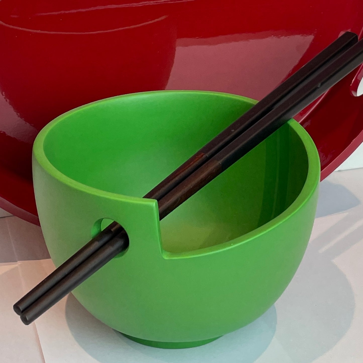 Small Lacquer Noodle Bowl (single hole) with Chopsticks