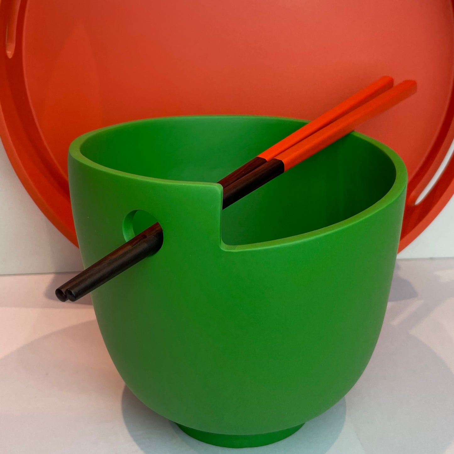 Medium Lacquer Noodle Bowl (single hole) with Chopsticks